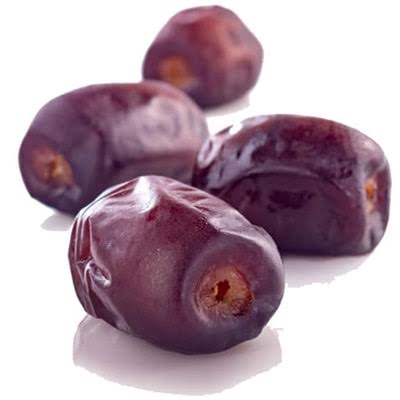 Discover how Iranian dates are sorted, graded, inspected, and prepared for wholesale and export markets, from initial inspection to final packaging.